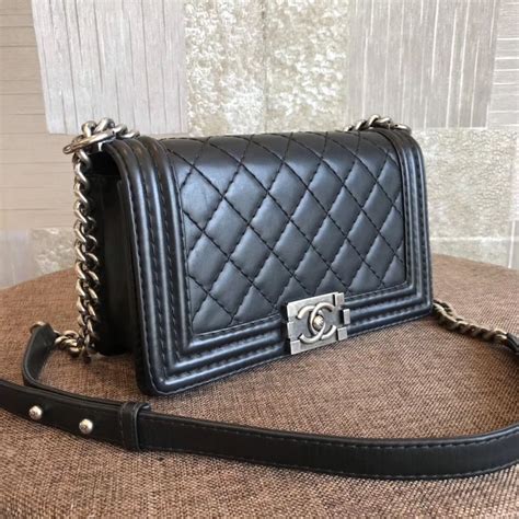 chanel boy bag in calfskin where to buy|small black quilted chanel bag.